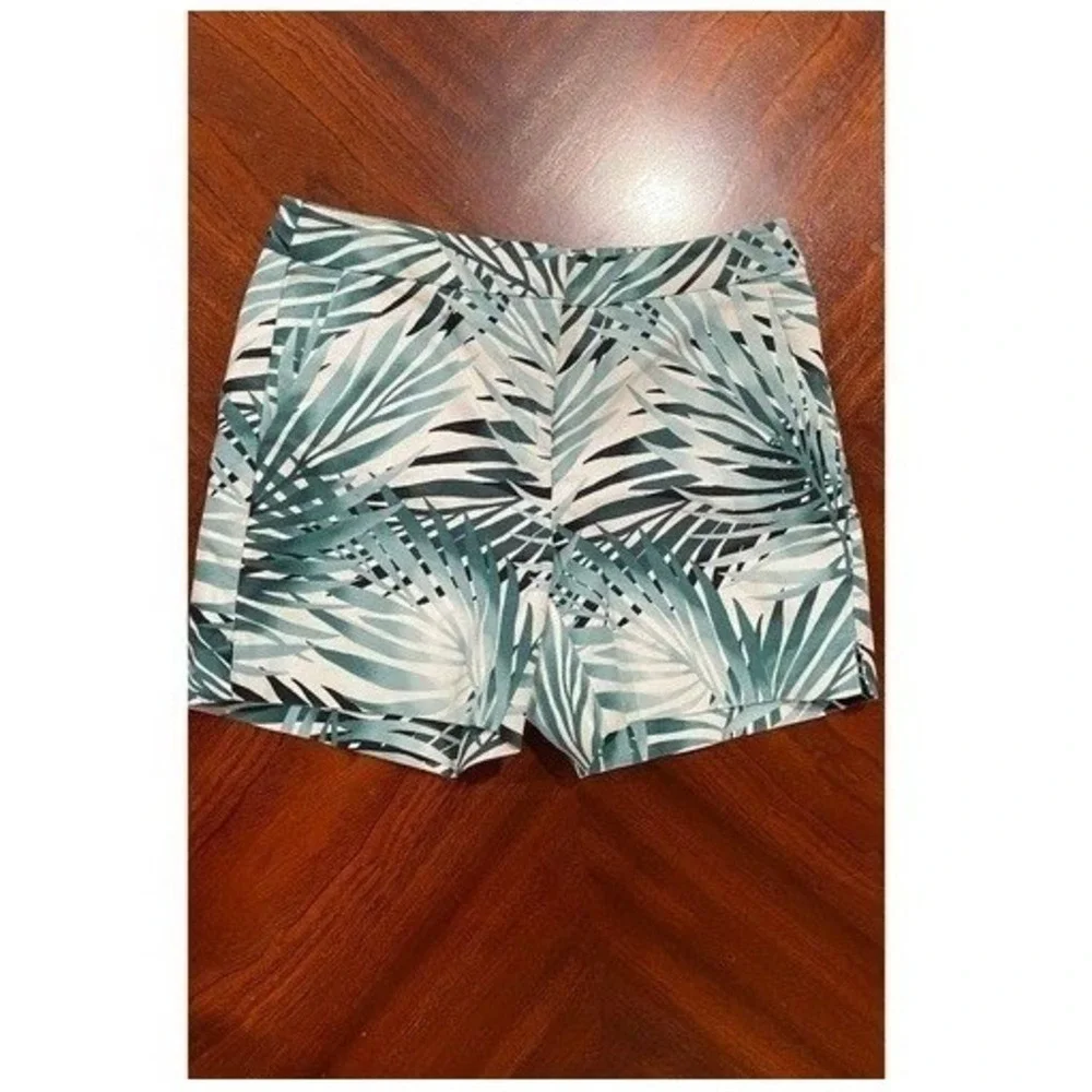 White House Black Market Tropical Palm Print Shorts‎ Size 0 Short Resort
